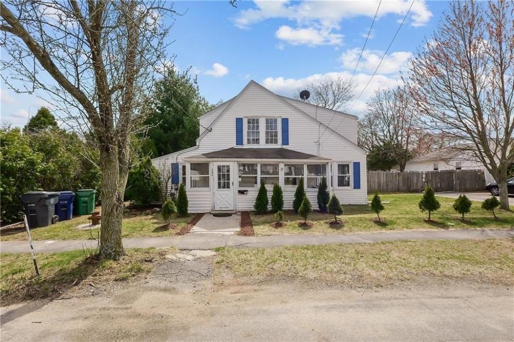 Currently Displayed Property Photo