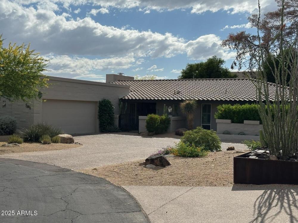Currently Displayed Property Photo
