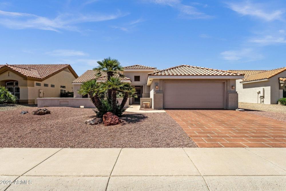 Currently Displayed Property Photo
