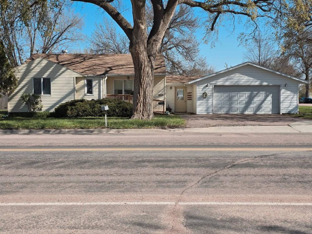 Currently Displayed Property Photo